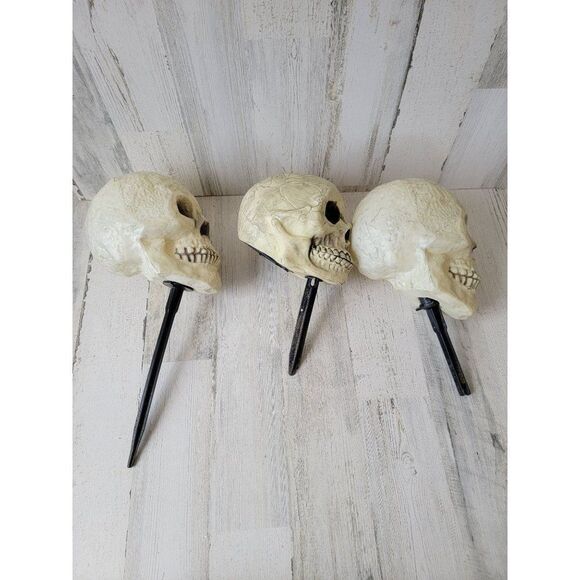 Skeleton head set AS IS lawn Decor stake Halloween prop - Picture 11 of 16